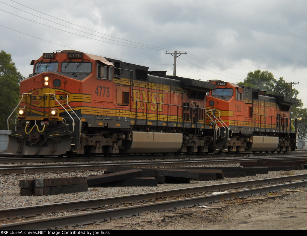 BNSF 4775 West